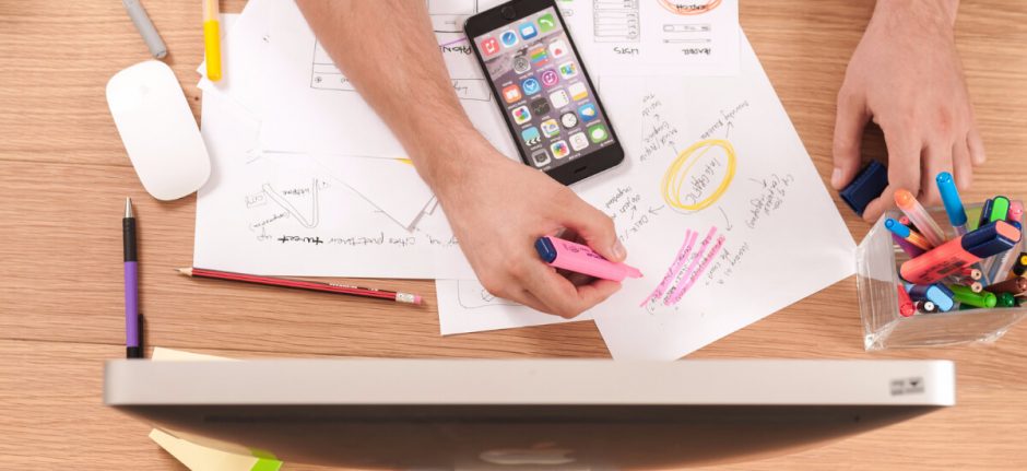 6 Steps to Impress Your Boss with Social Media | Hootsuite Blog
