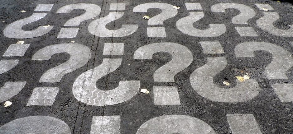 4 Questions You Should Never Ask Your Social Media Manager | Hootsuite Blog