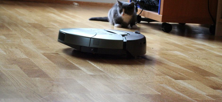 How Social Media is Quietly (Yet Radically) Changing the Way We Buy Stuff | Hootsuite Blog