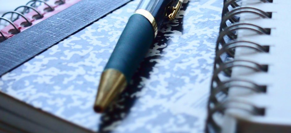 How to Pitch and Write a Hootsuite Blog Post