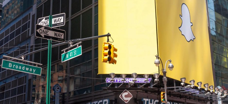 What Your Company Needs to Know to Get Started on Snapchat | Hootsuite Blog