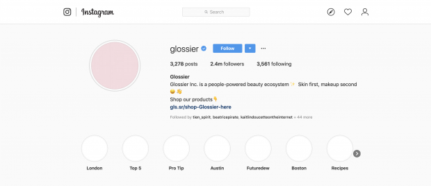 Le lien dans la bio de Glossier est un lien d'achat